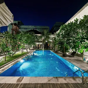 *** Hotel Easy Surf Camp Indonesia